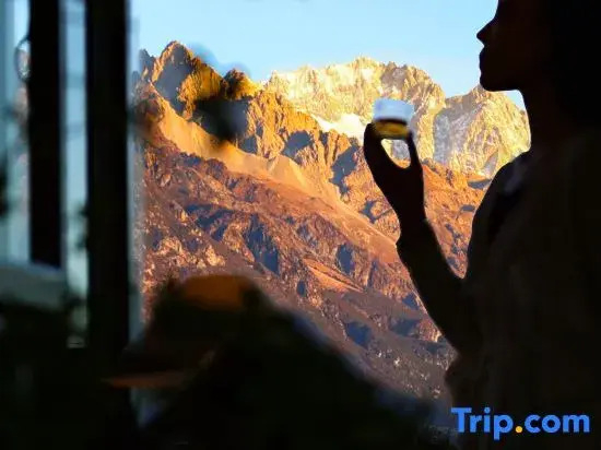 Lijiang Sadhu Inn