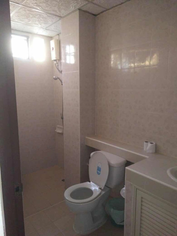 RoomQuest One Bangsaray