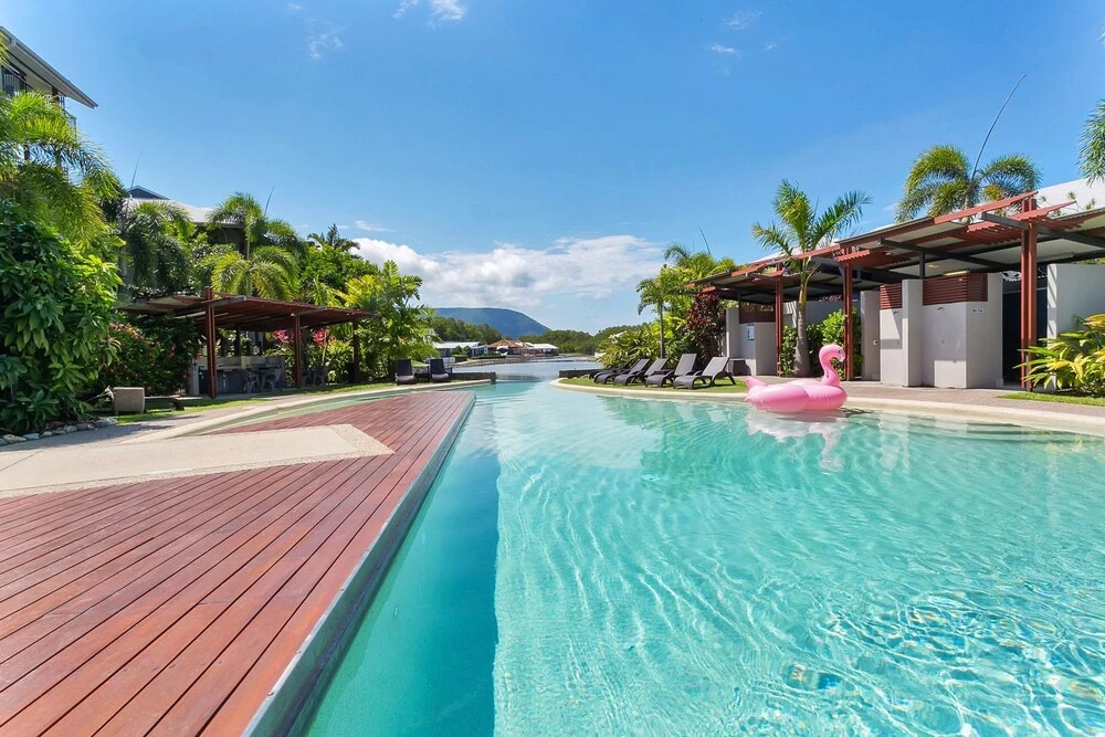 Blue Lagoon Lakeside Studio