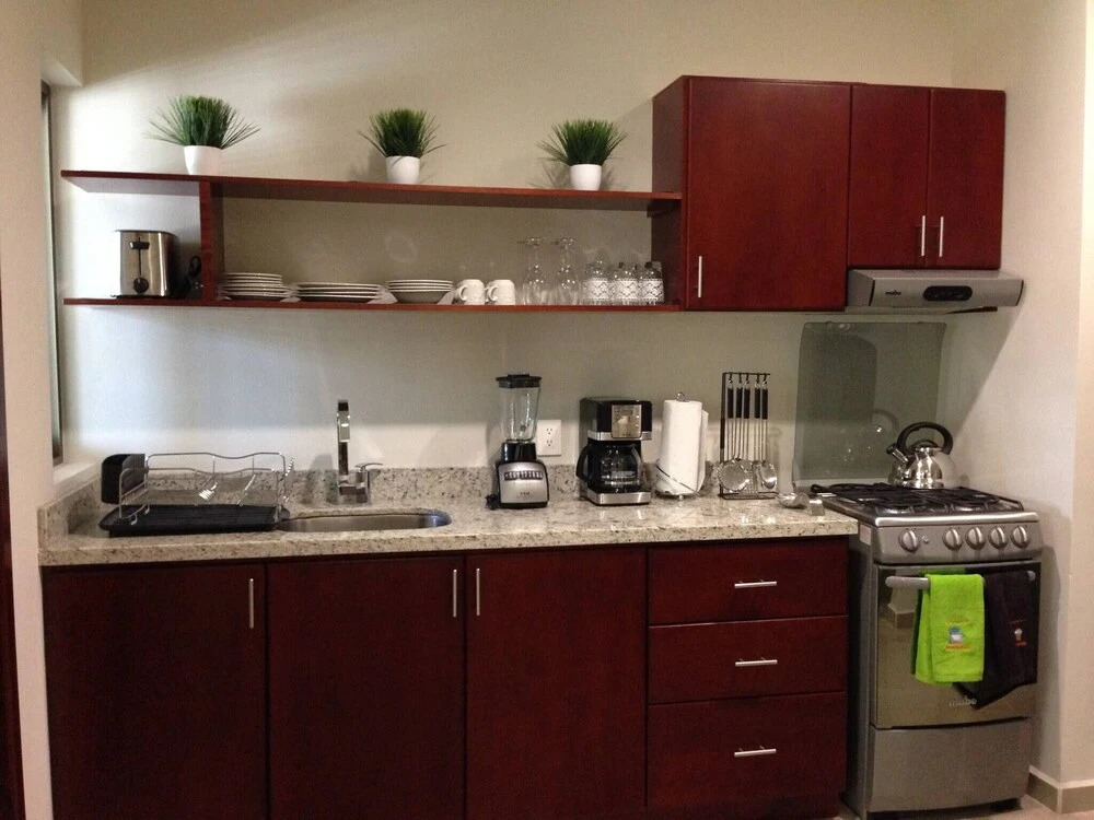 Alcantara Apt, Ground Floor, Great for Digital, 2 Blocks Walk to Beach