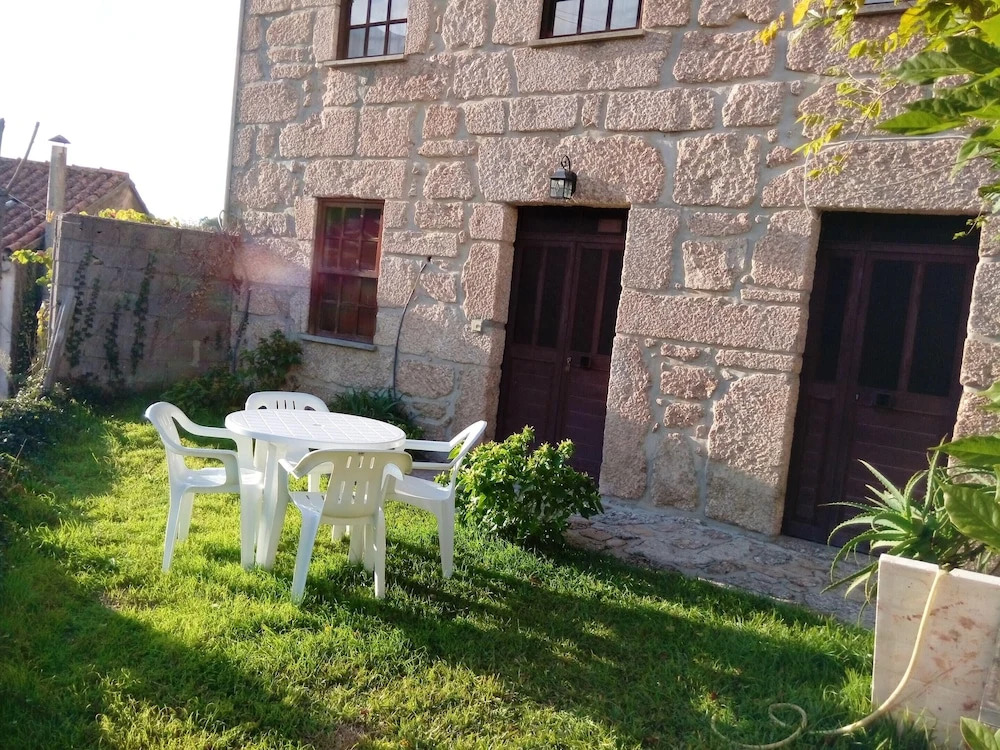 Apartment With 2 Bedrooms in Alvoco da Serra, With Wonderful Mountain