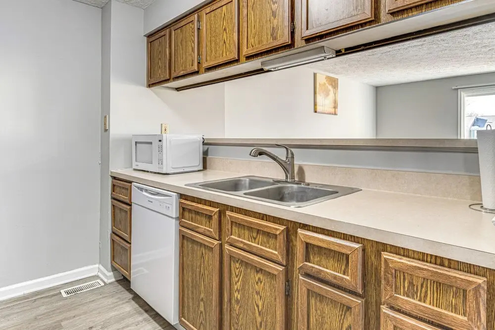 2 Mi to Castleton Square Mall! Quaint Condo