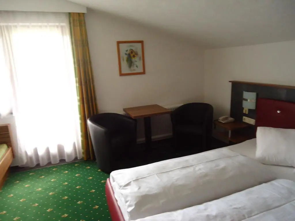 Hotel Dorfgasthof Schlösslstube