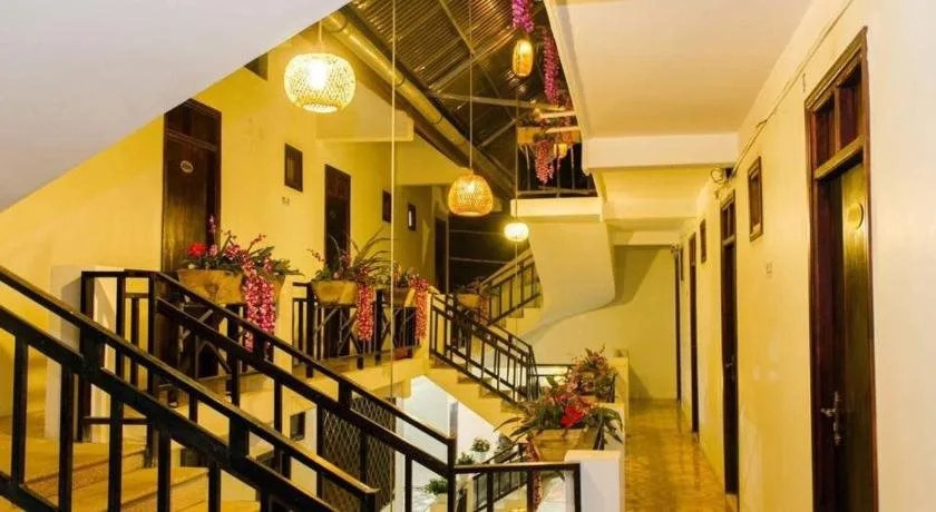 TRUC LAM HOTEL