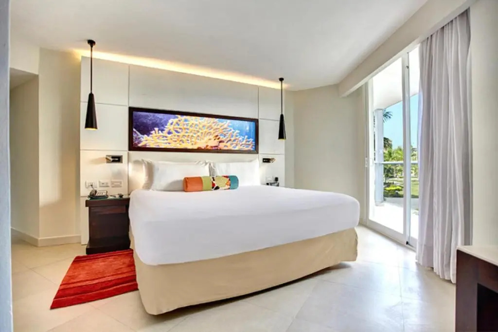 Royalton Hideaway Blue Waters