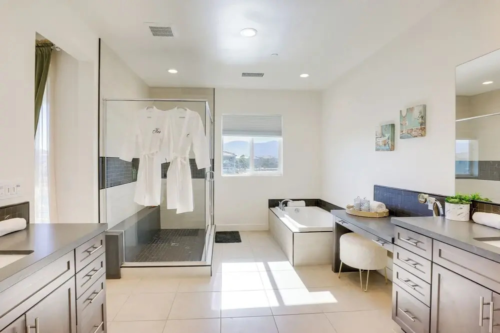 Lake & Mountain Views: Indio Oasis w/ Pool