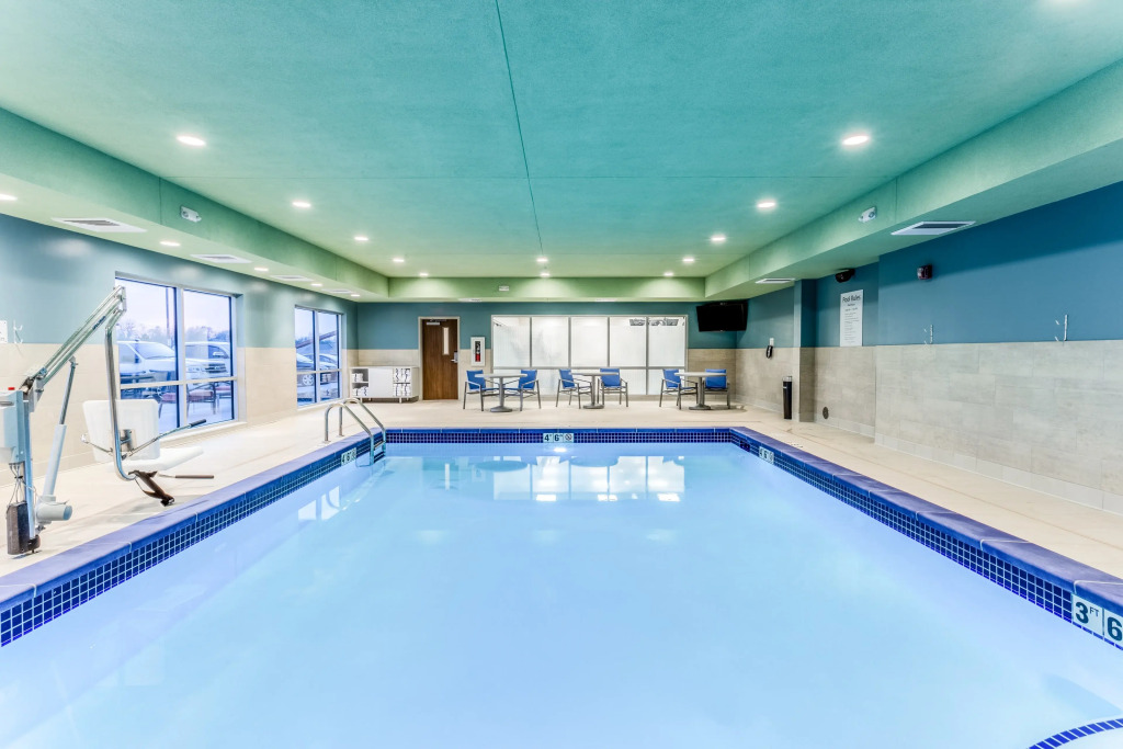 Holiday Inn Express Hotel & Suites Springfield