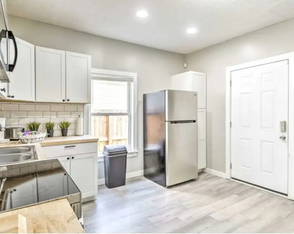Urban Chic Townhome Near Downtown