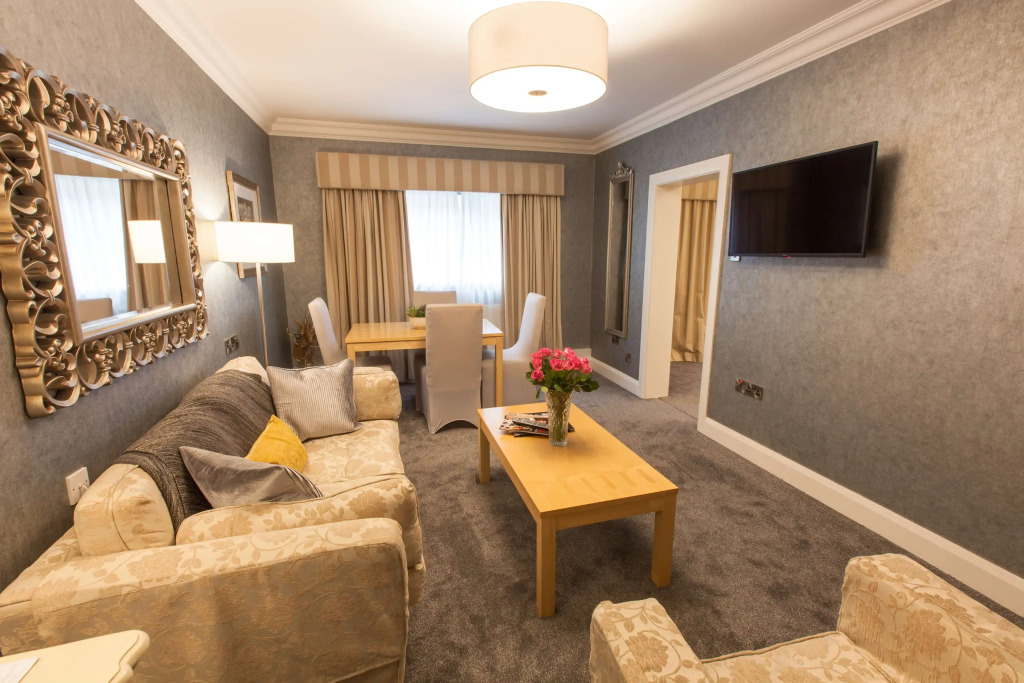 Best Western Plus White Horse Hotel