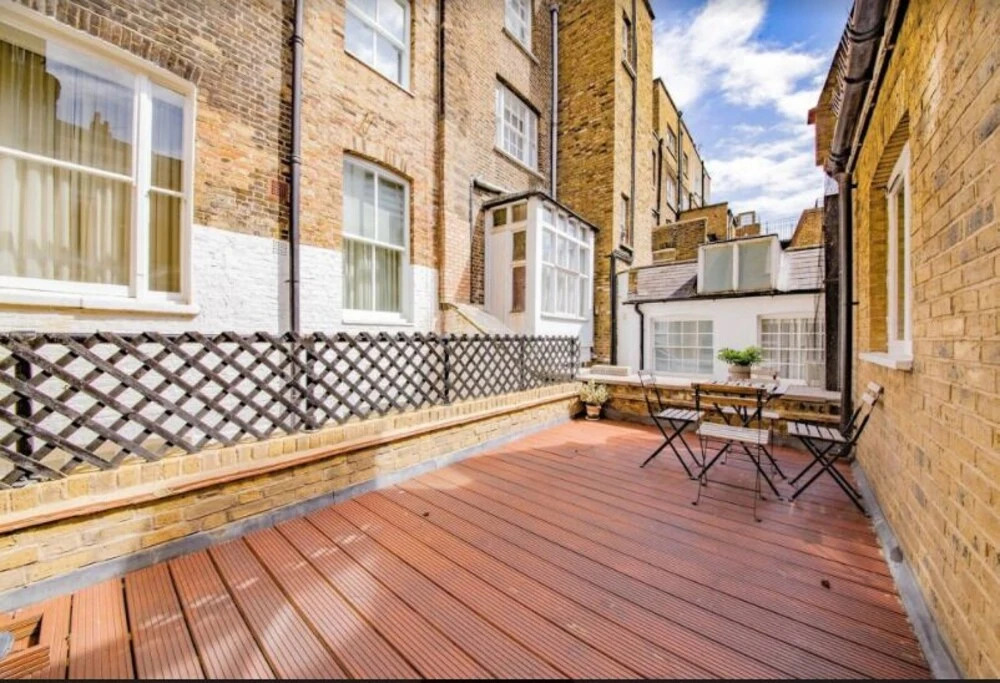 Immaculate 2 Bedroom Apartment in Central London