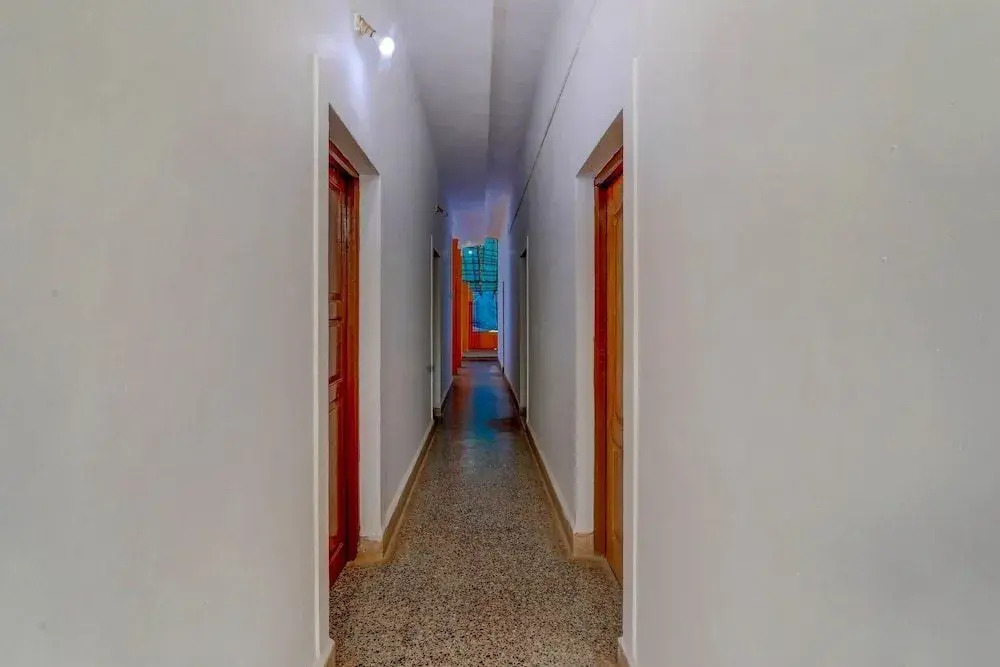 Alfa Guest House by OYO Rooms