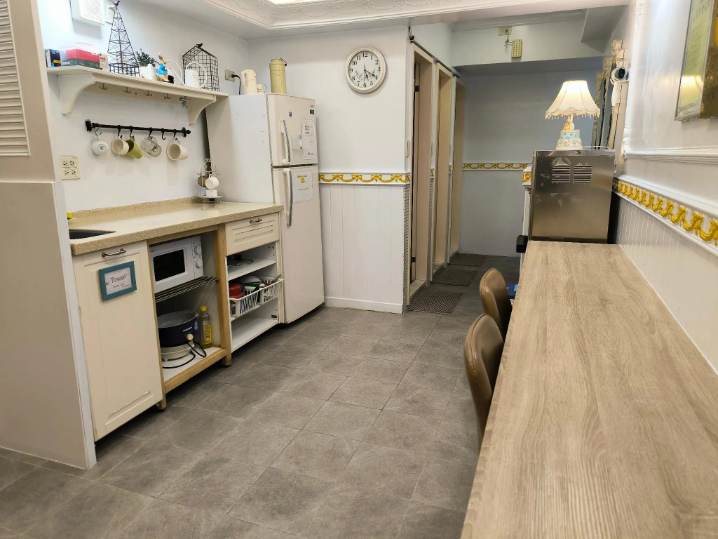 橙舍一館 TW Hostel I