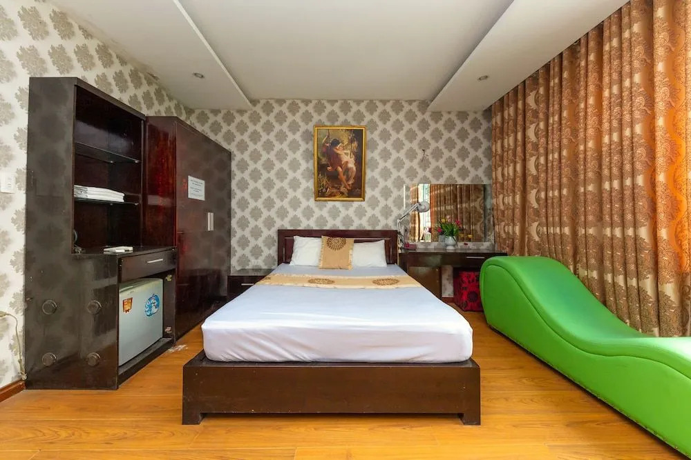 Khách sạn Thiên Đường - Paradise Hotel