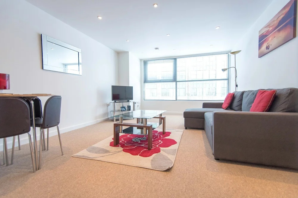 Hamilton Grace - Paramount Apartments