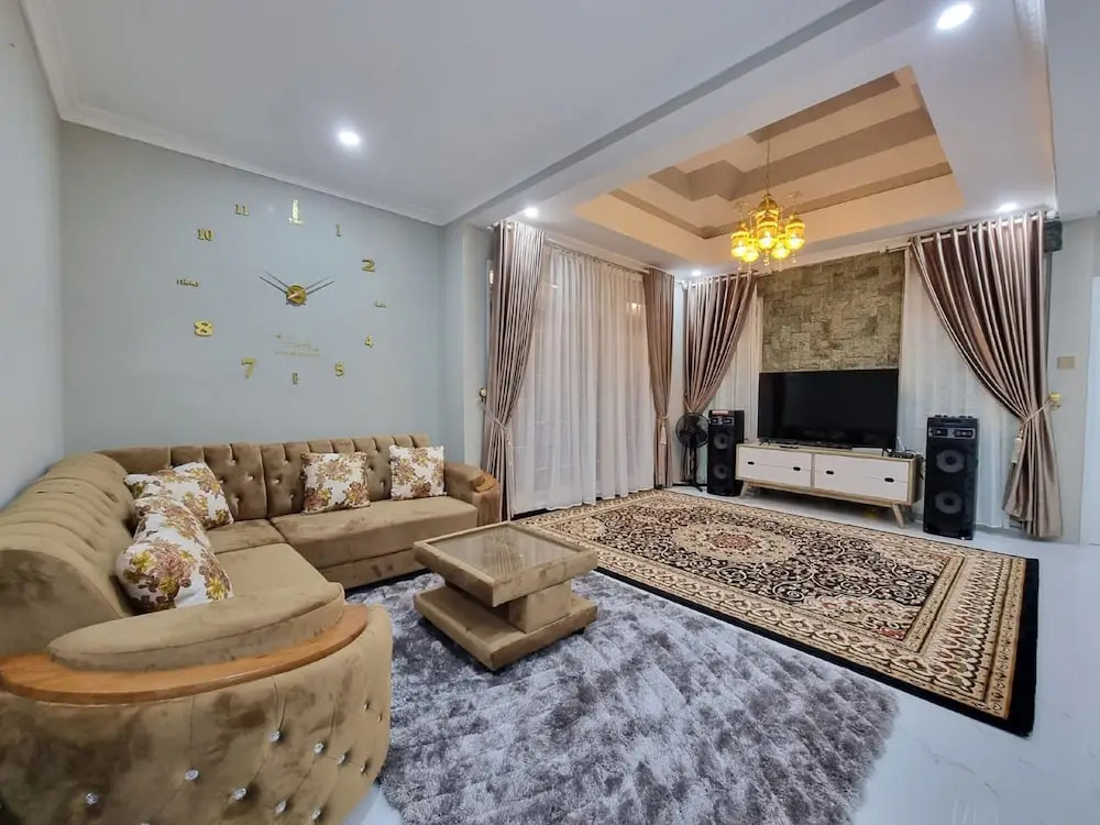 Villa Kota Bunga Anyelir