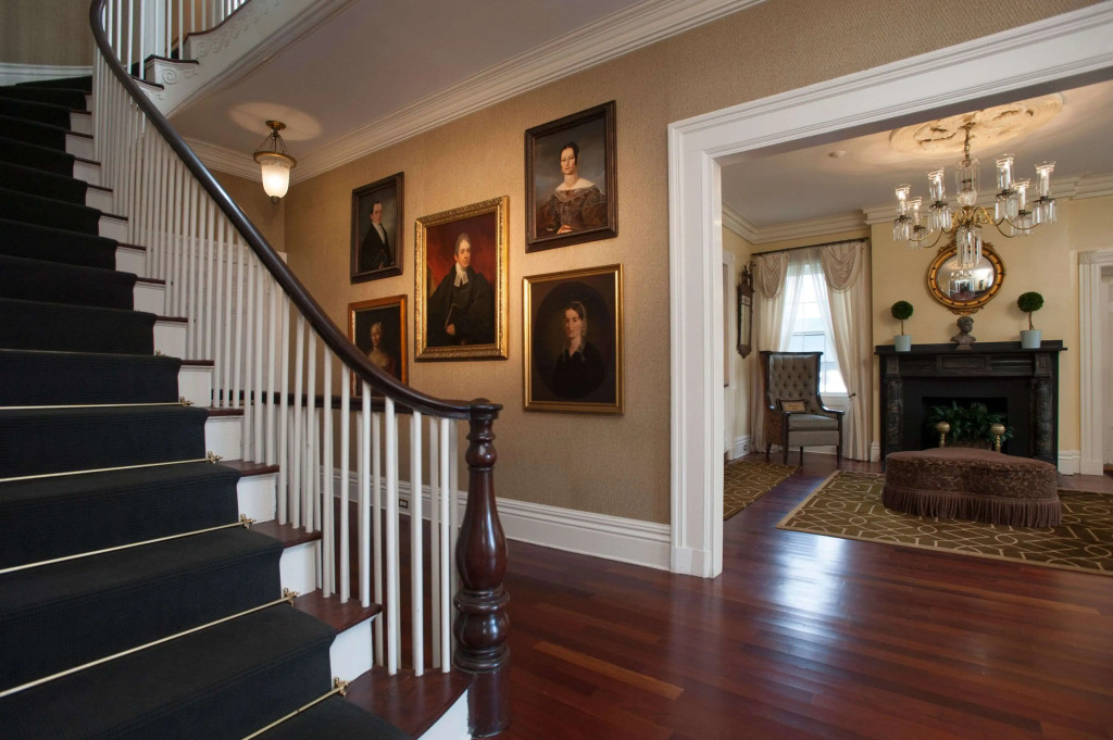 Jared Coffin House