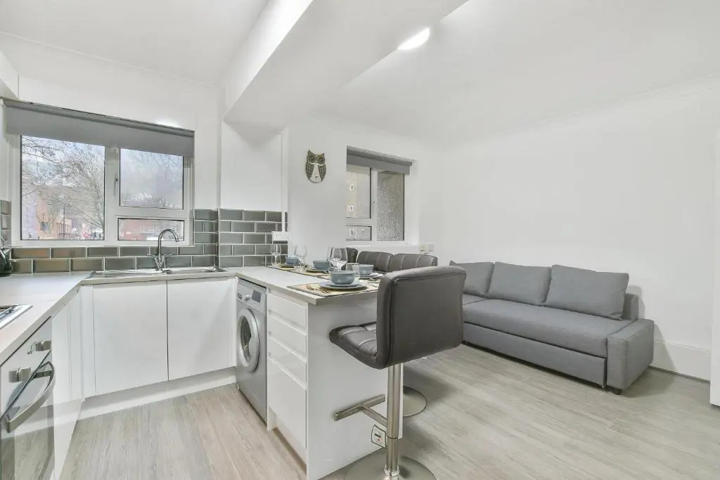 Sachin's 2 Bedrooms Apartment