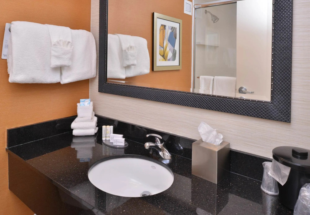 Fairfield Inn Marriott Rochester Airport