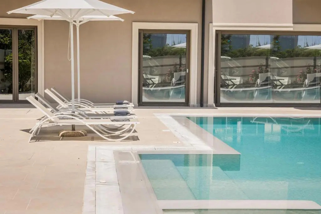 Notos Luxury Studios