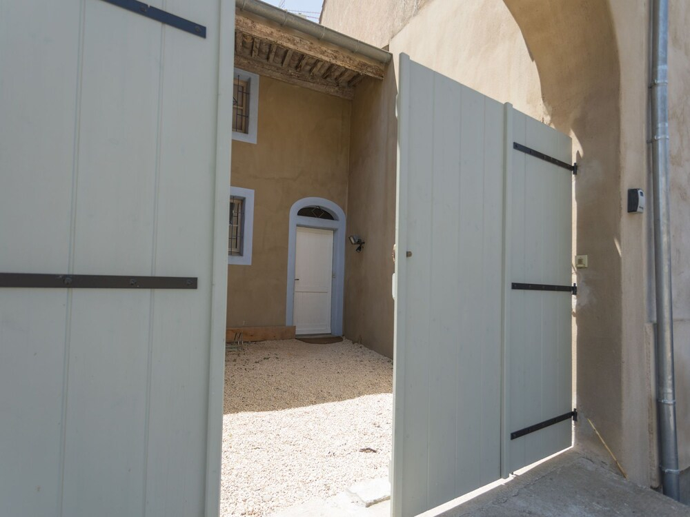 Charming Villa in Siran With Pool