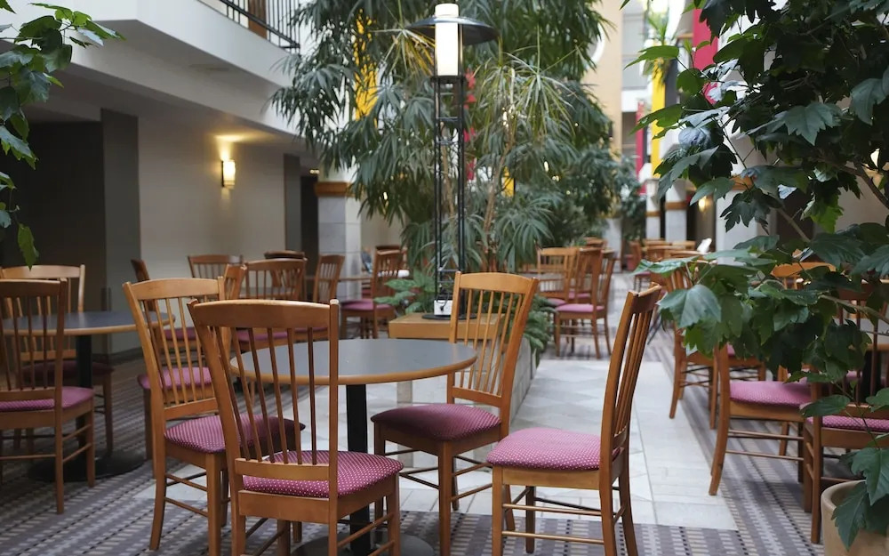 Отель Hôtel Lindbergh par JARO