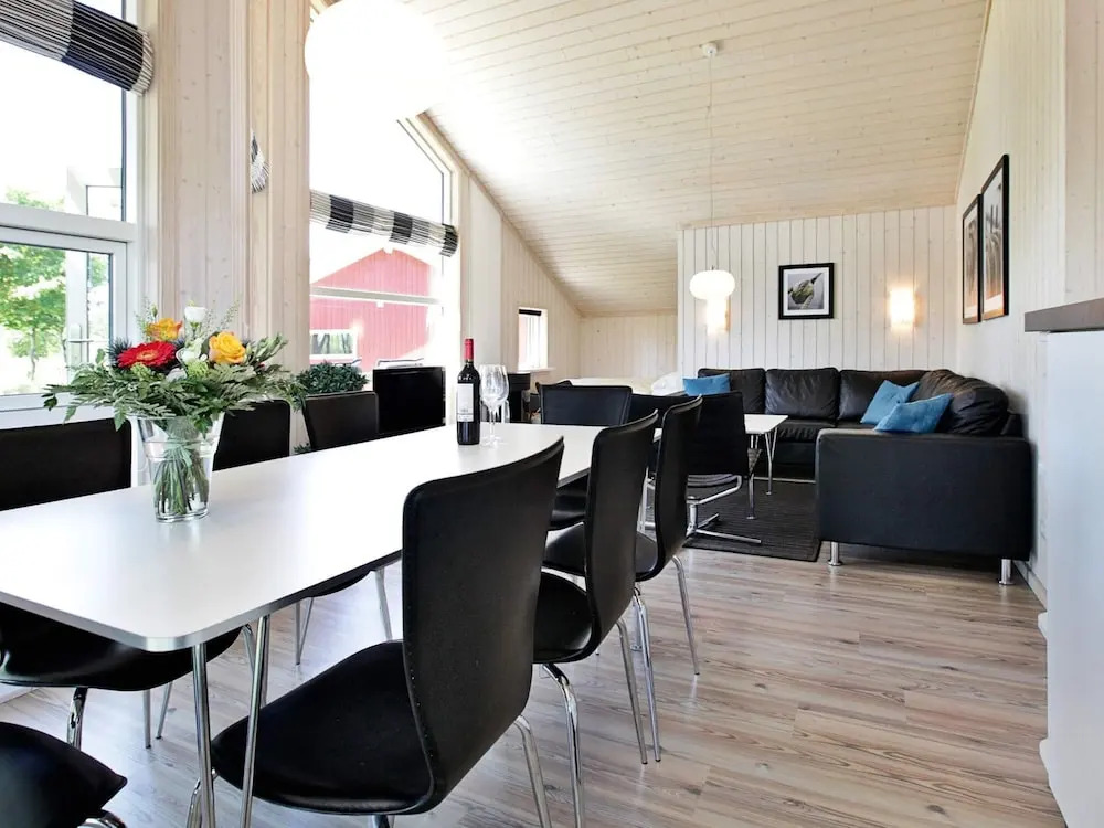 Family Baltic Villa with Alcove