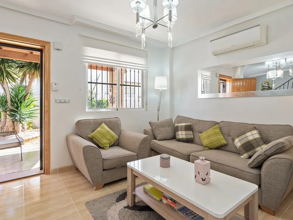 Nice holiday home in Lo Crispin near Ciudad Quesada with shared pool