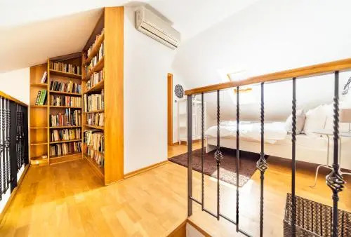 4BR 3BATH BALCONY central Harry Potter penthouse