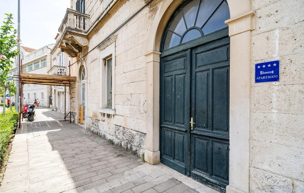 Nice Apartment in Dubrovnik With Wifi and 3 Bedrooms