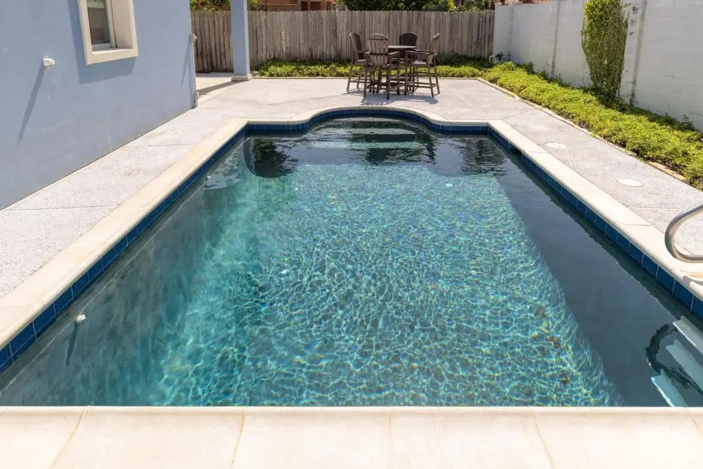 Capricorn - 3 Bedrooms Condo with Private Pool, easy walk to the beach Sleeps 6