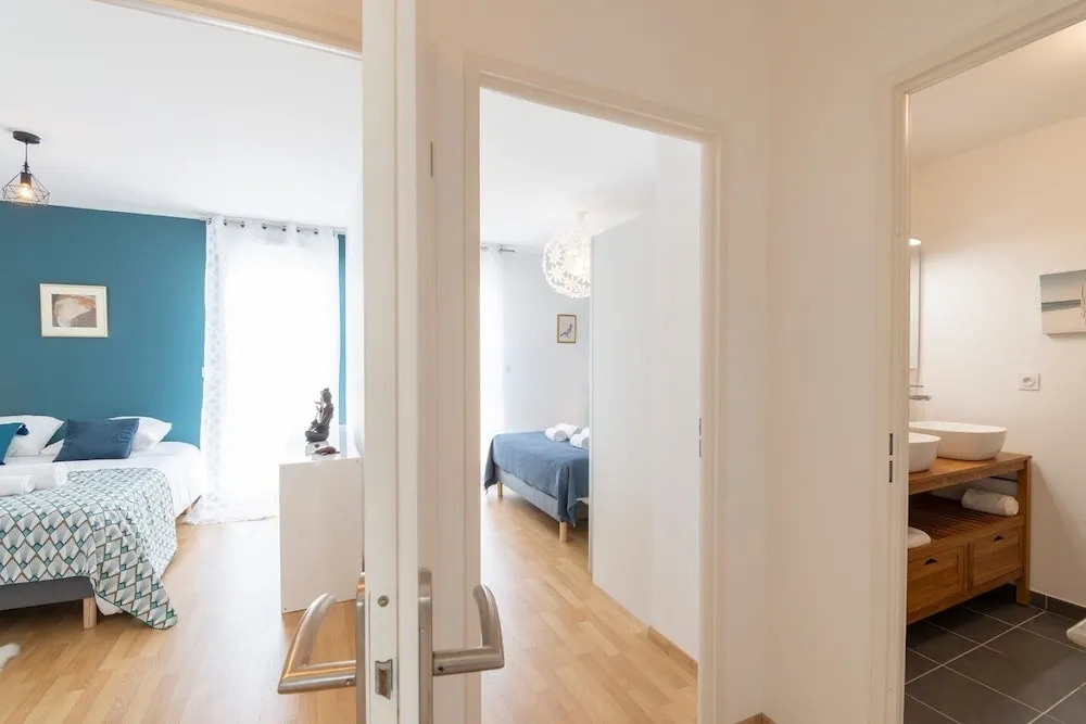LA Perouse - Apt 2 Chambres,parking, Proche Rennes