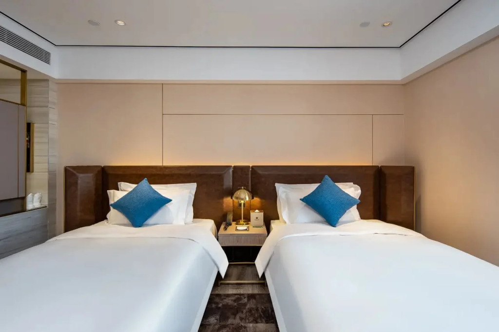 Echarm Plus Hotel