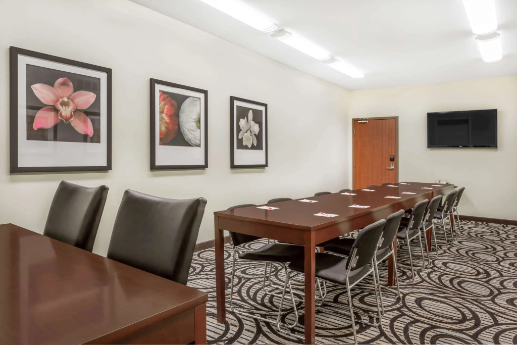Ramada by Wyndham Carlyle