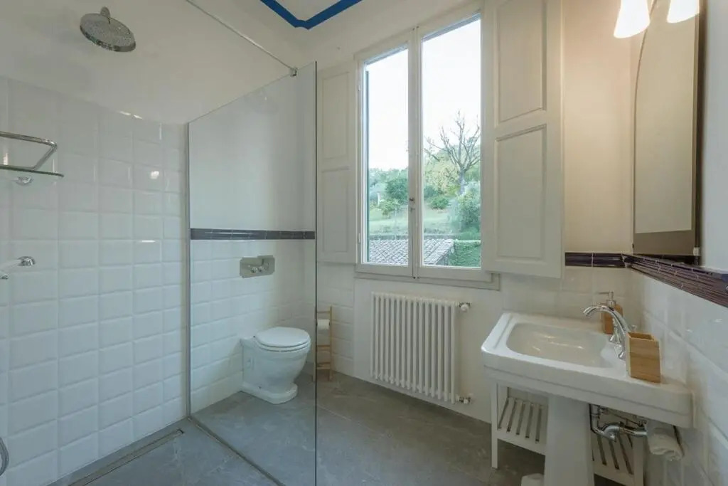 4bdrm elegant apartm in Private Estate, shared Swimmingpool, Maze Garden