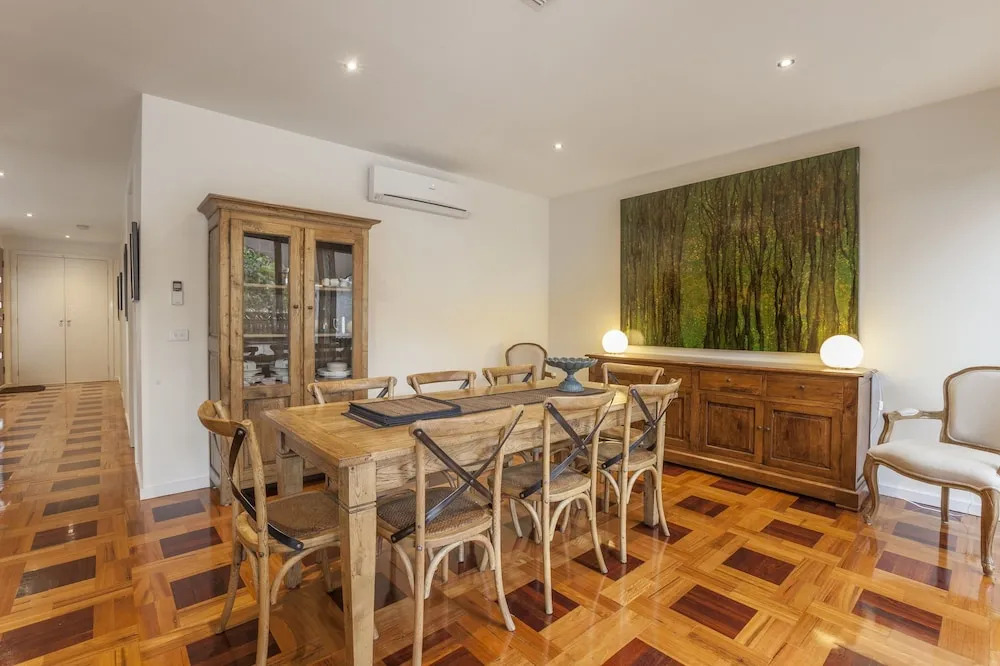 Boutique Stays - Elwood Hideaway
