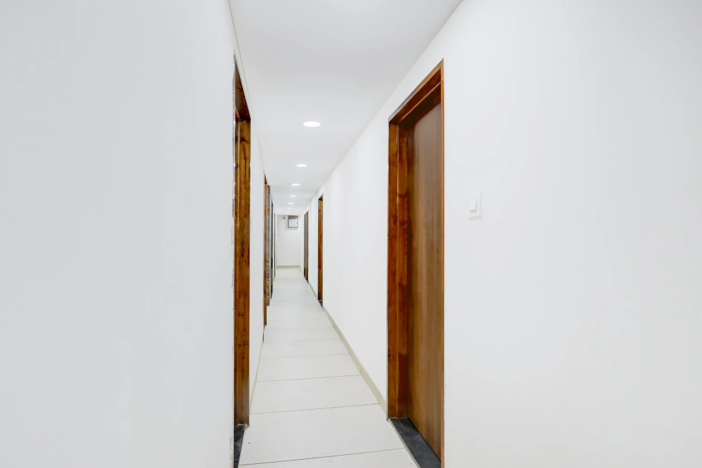 Super Townhouse DAVV University Indore Formerly Indrapuri