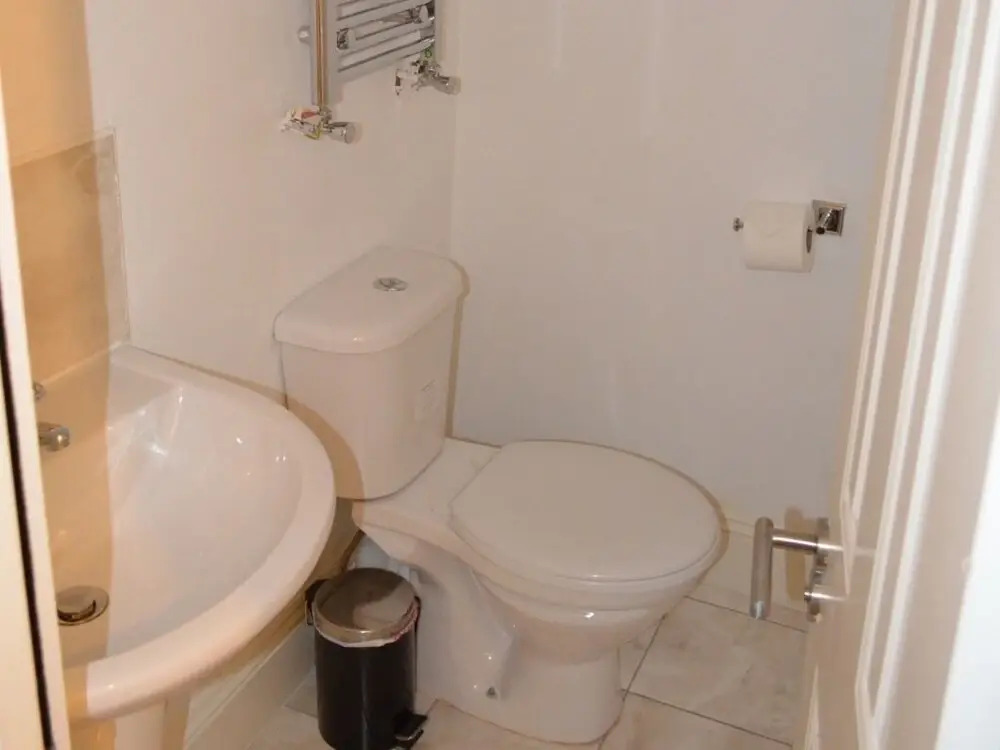 2 Bedrooms En-suite Near Victoria