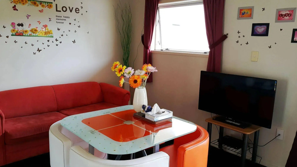 Aurora City Suites Motel