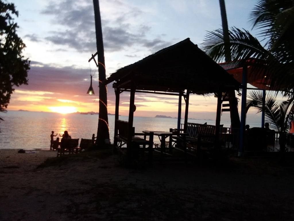 I - Talay Taling Ngam Samui - เขา ป่า นา เล ตลิ่งงาม สมุย