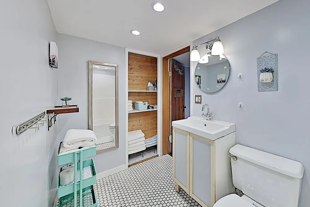 2805 23rd Ave W Home