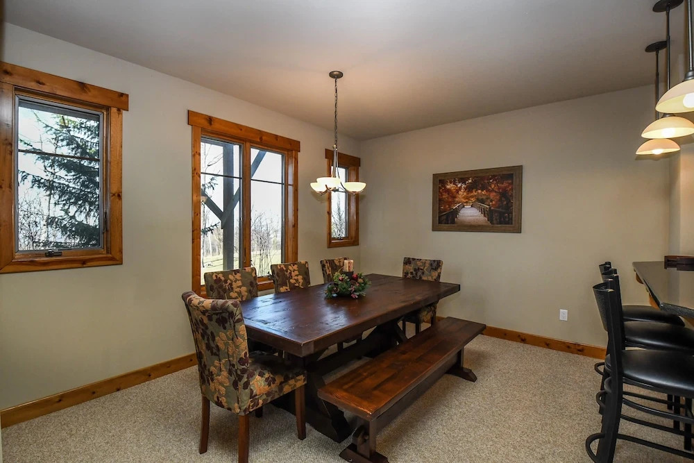 Big Sky 4 Bedroom Townhome