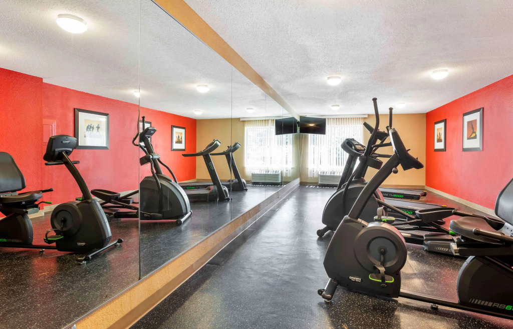 Extended Stay America Suites - Newark - Woodbridge