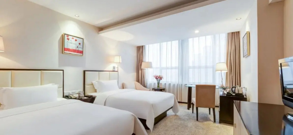 Yulong International Hotel