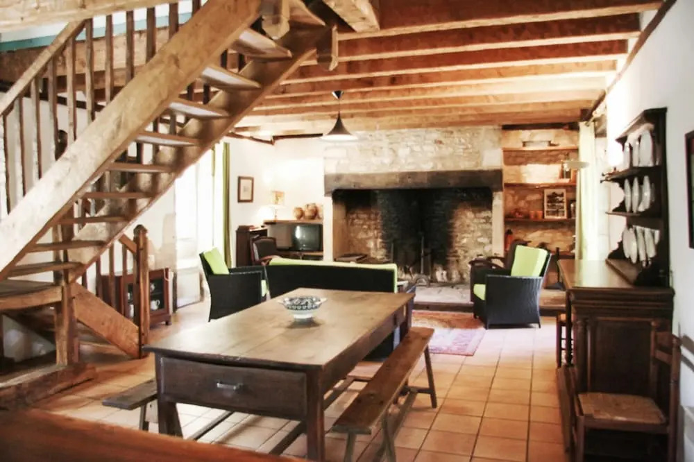 House With 2 Bedrooms in Aubas, With Furnished Garden and Wifi