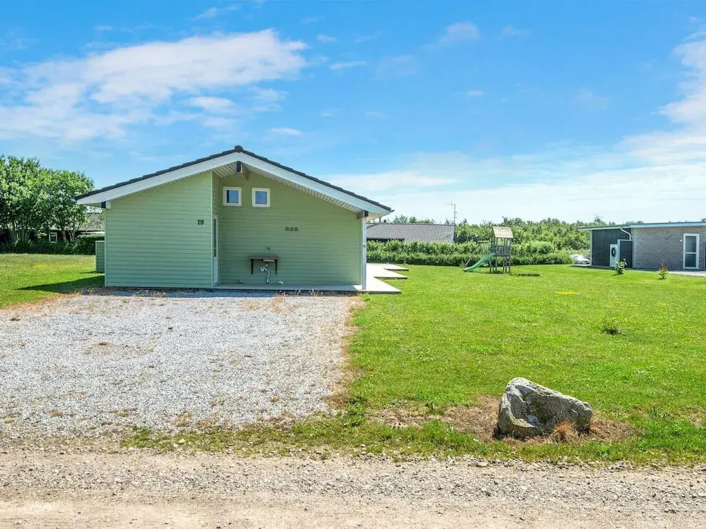 Four-Bedroom Holiday Home In Sydals