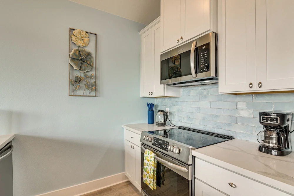 Port Bolivar Beach House w/ Oceanfront Views!