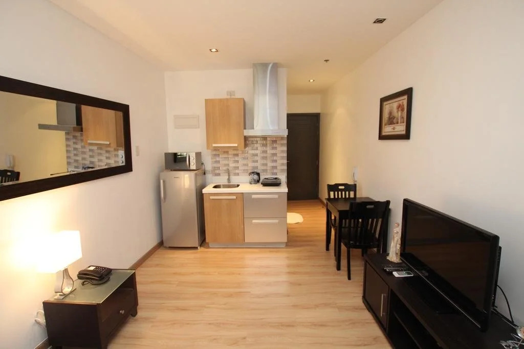 HI HOME At The Knightsbridge Residences