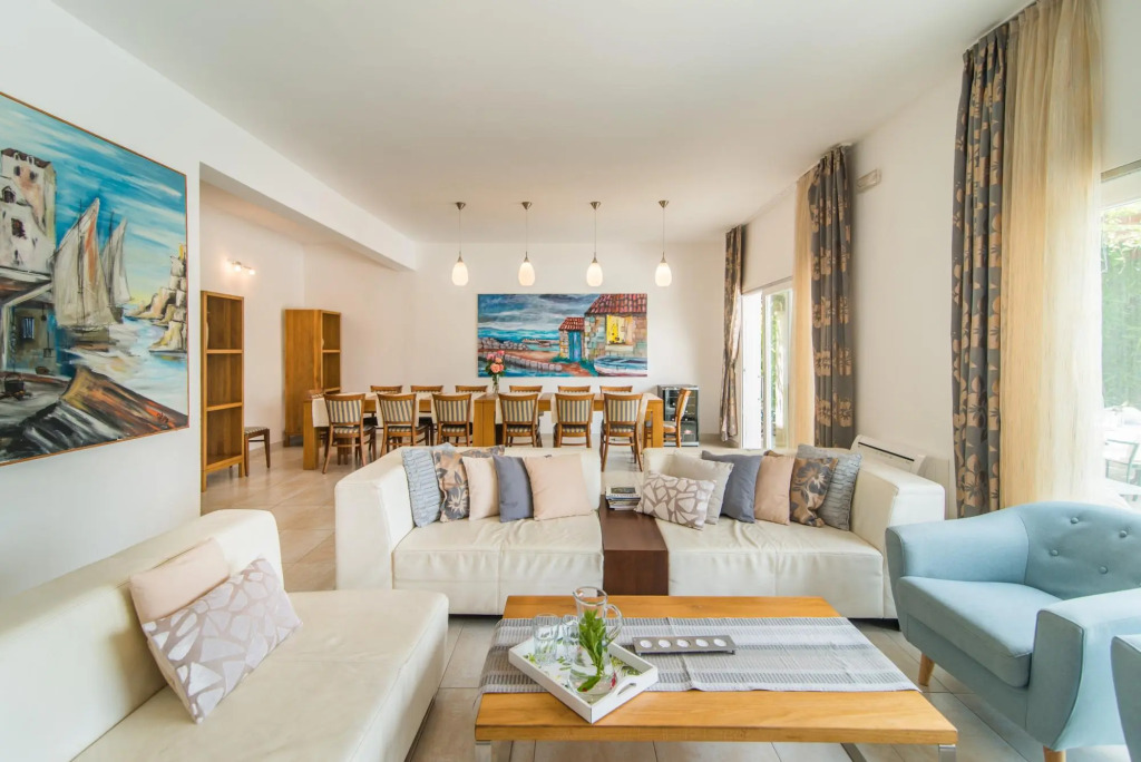 Mirca in Supetar With 7 Bedrooms and 6 Bathrooms