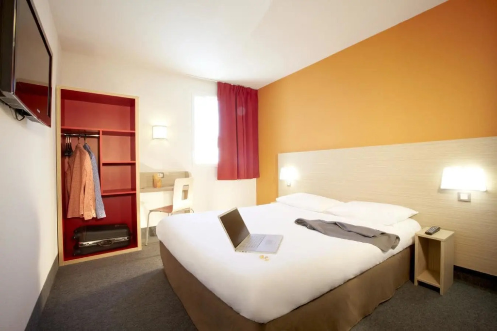 Hotel HubOne3 Istres