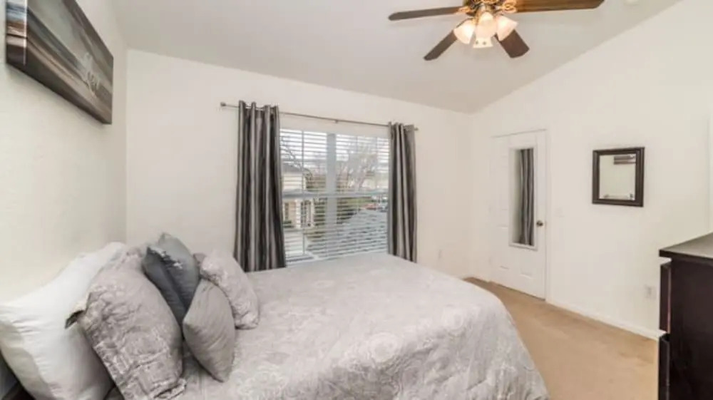 7668 Windsor Hills